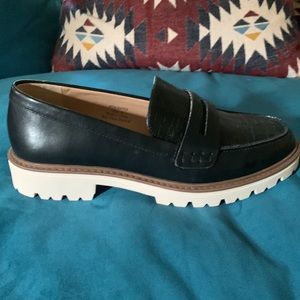 Ladies Black Lug Sole Oxford Loafers
